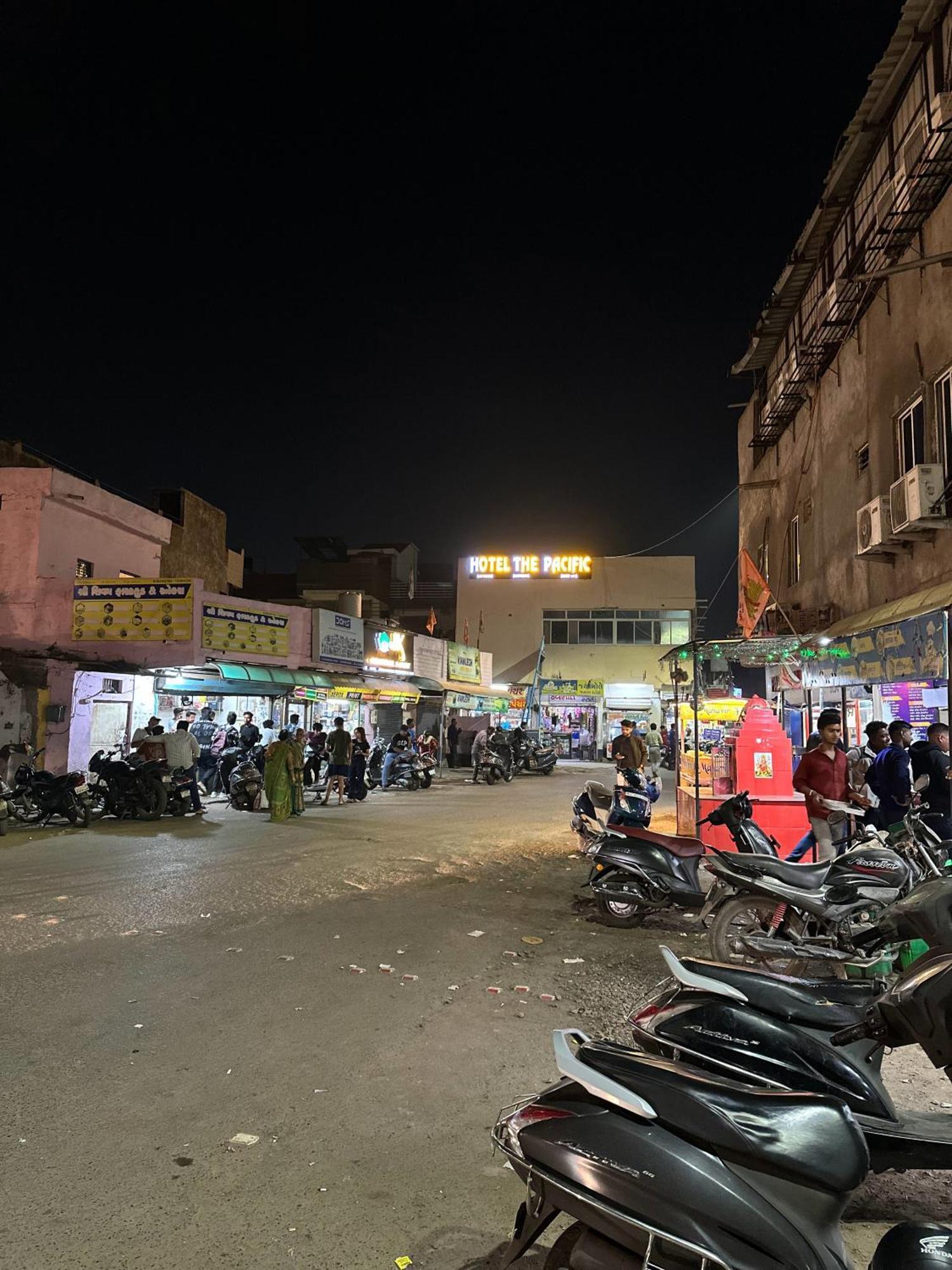 Hotel The Pacific Ahmedabad Airport المظهر الخارجي الصورة