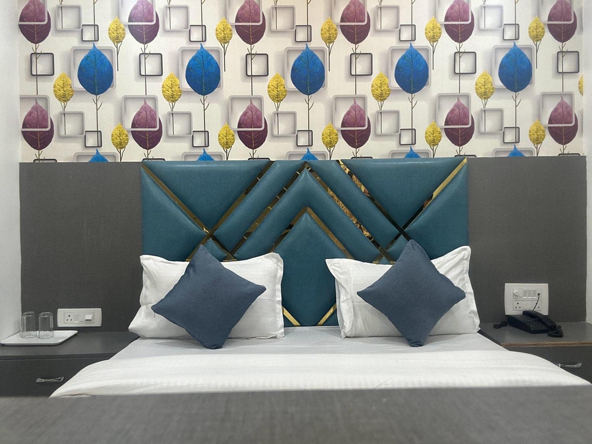 Hotel The Pacific Ahmedabad Airport المظهر الخارجي الصورة