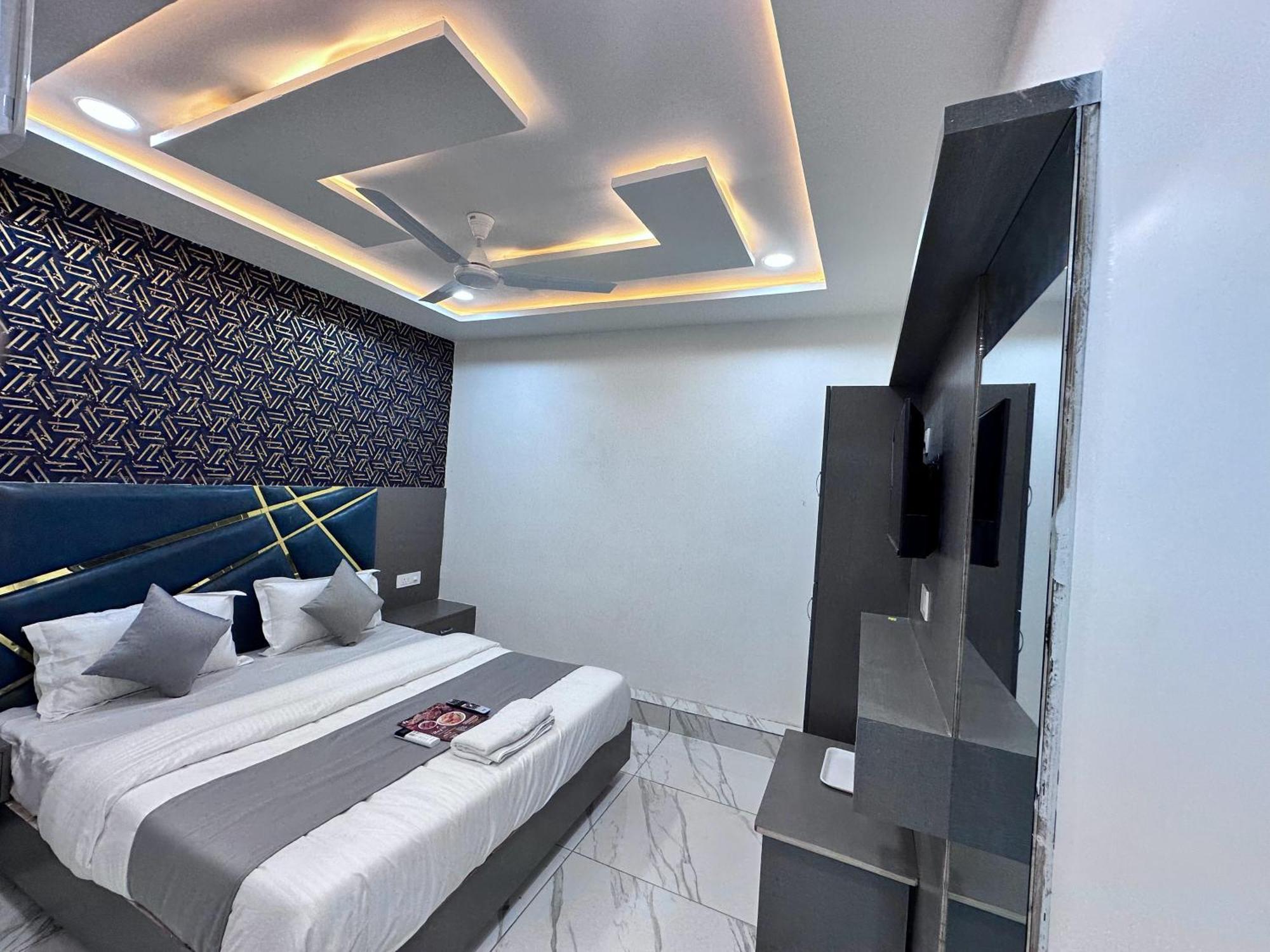 Hotel The Pacific Ahmedabad Airport المظهر الخارجي الصورة