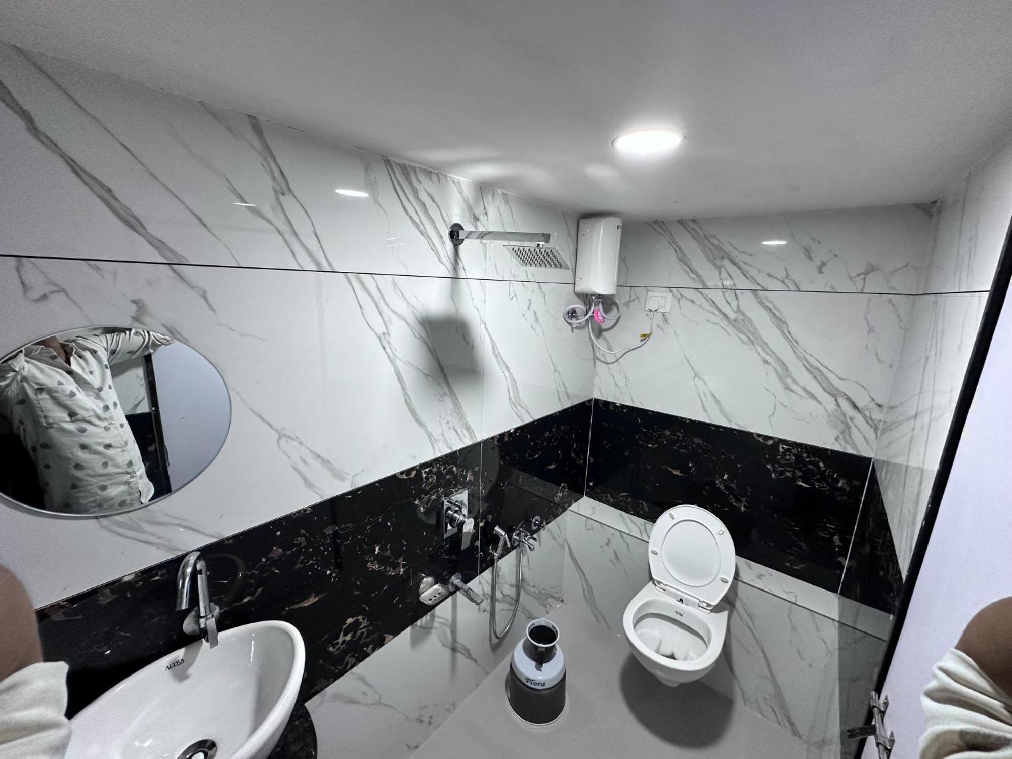 Hotel The Pacific Ahmedabad Airport المظهر الخارجي الصورة