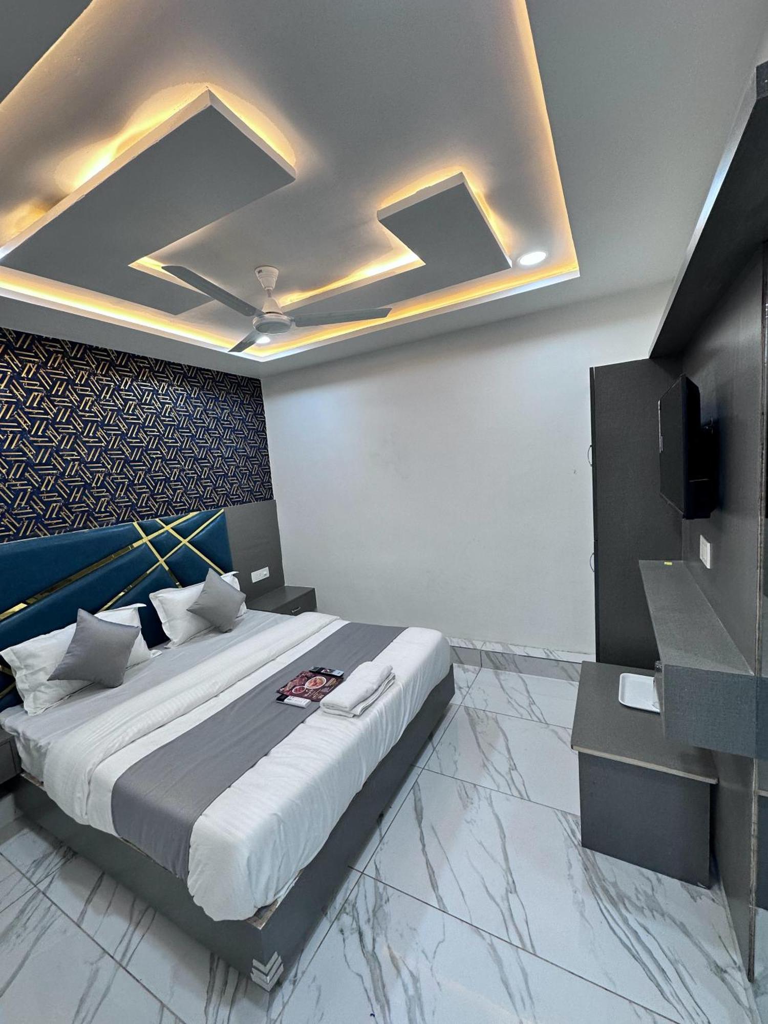 Hotel The Pacific Ahmedabad Airport المظهر الخارجي الصورة
